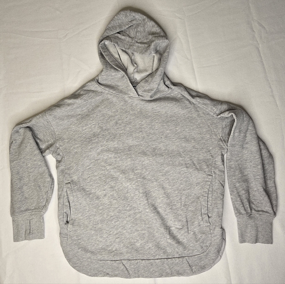 OLD NAVY PULLOVER WITH THUMB HOLES‎